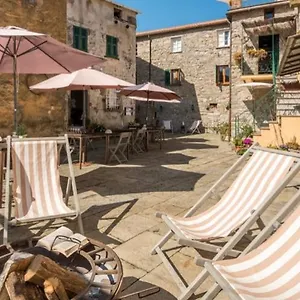 Corte Paganini Casa di campagna Riccò del Golfo di Spezia
